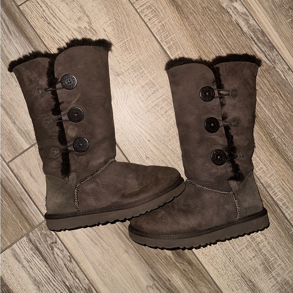 UGGs size 8